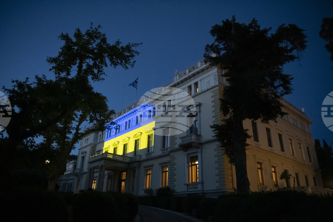 Гърция следи внимателно преговорите за Украйна заради възможните прецеденти, които могат да създадат, пише "Катимерини"