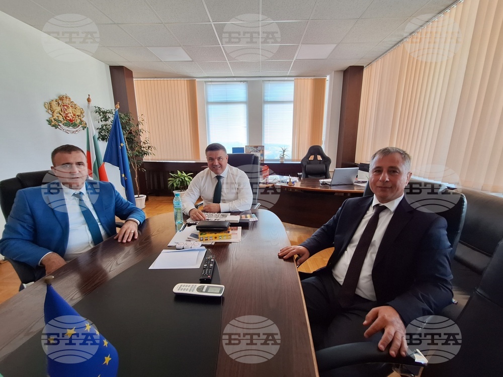 Областна администрация Разград: Областният управител показа напредъка в реставрацията на джамията на Районния мюфтия и на народния представител Ахмед Ахмедов