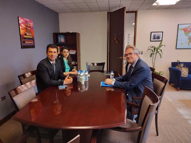 Среща на Световната банка с правителството в София договориха министър-председателят Кирил Петков и президентът на международната финансова институция Дейвид Малпа