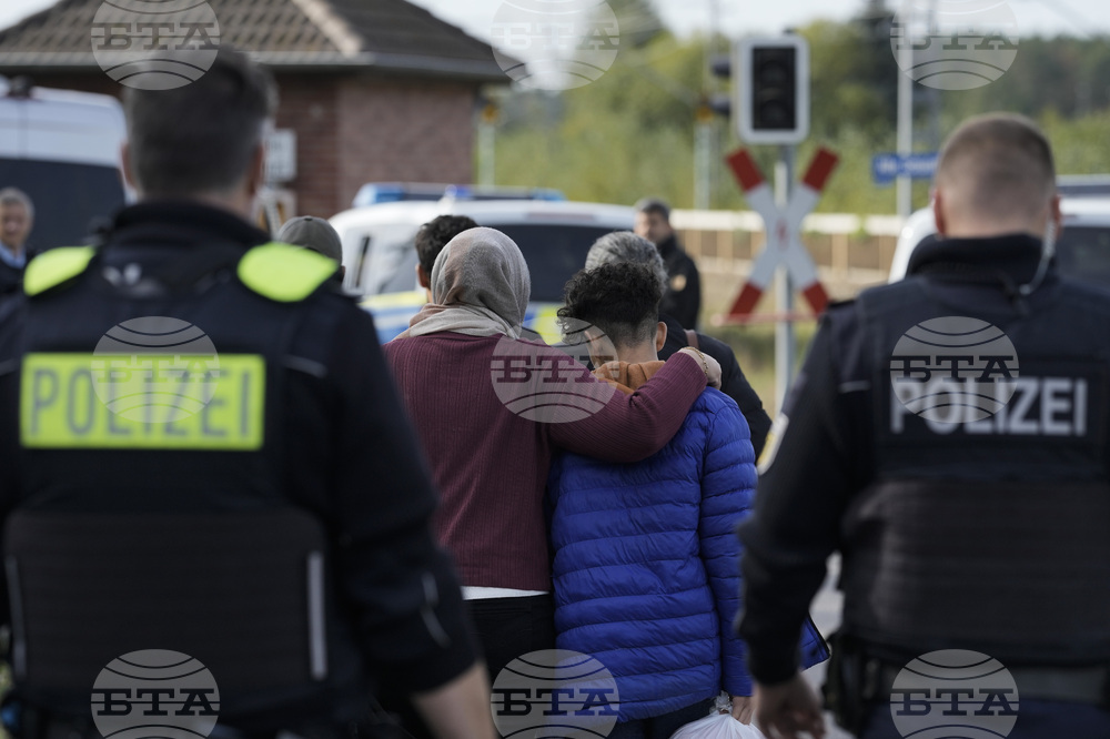 България е приела 290 мигранти, върнати от Германия, въпреки че Берлин е поискал да ѝ върне 8090, за които отговаряла, съобщи в. "Билд"