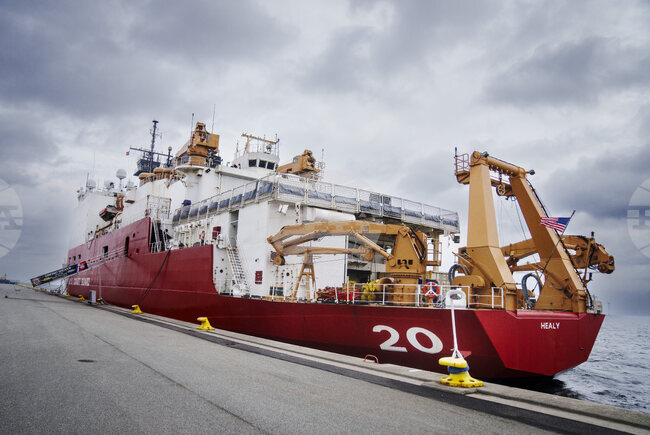 Тръмп и финландският президент сключиха сделка за ледоразбивачи 