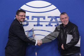 Национален пресклуб на БТА - договор - подписване