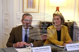 Френска работодателска организация MEDEF - пресконференция