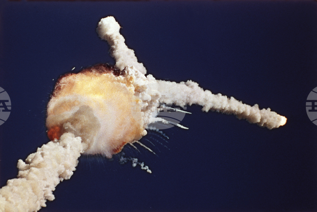 НАСА и семействата на загиналите астронавти от космическата совалка „Чалънджър“ отбелязaхa 40-годишнината от катастрофата ѝ