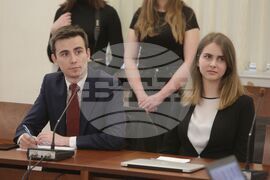 Национална валута - демонстрационен дебат