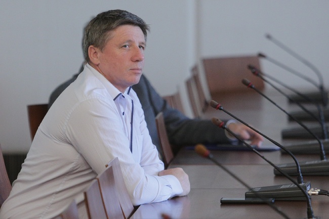Николай Дренчев от „Възраждане“ е търсил среща с министър Николай Събев заради назначения в гражданската авиация