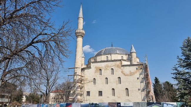 Криминалисти от Разград разкриха извършители на кражба от джамията в ремонт „Ибрахим паша”