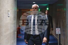 Парламент - кулоари