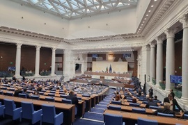 Парламент - извънредно заседание
