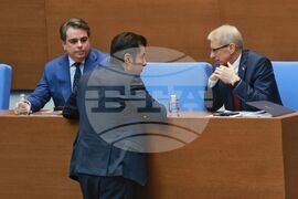 Парламент - извънредно заседание