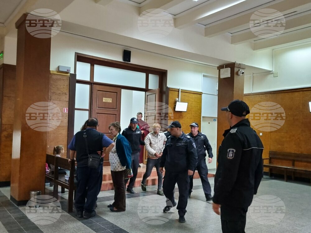За постоянно в ареста остава мъжът, обвинен в опит за убийство на полицейски служител в Казанлък