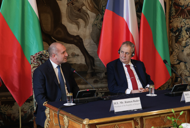 Румен Радев и Милош Земан: Войната в Украйна изисква общи европейски решения за повишаване на сигурността в доставките на енергийни ресурси и разширяване на свързаността