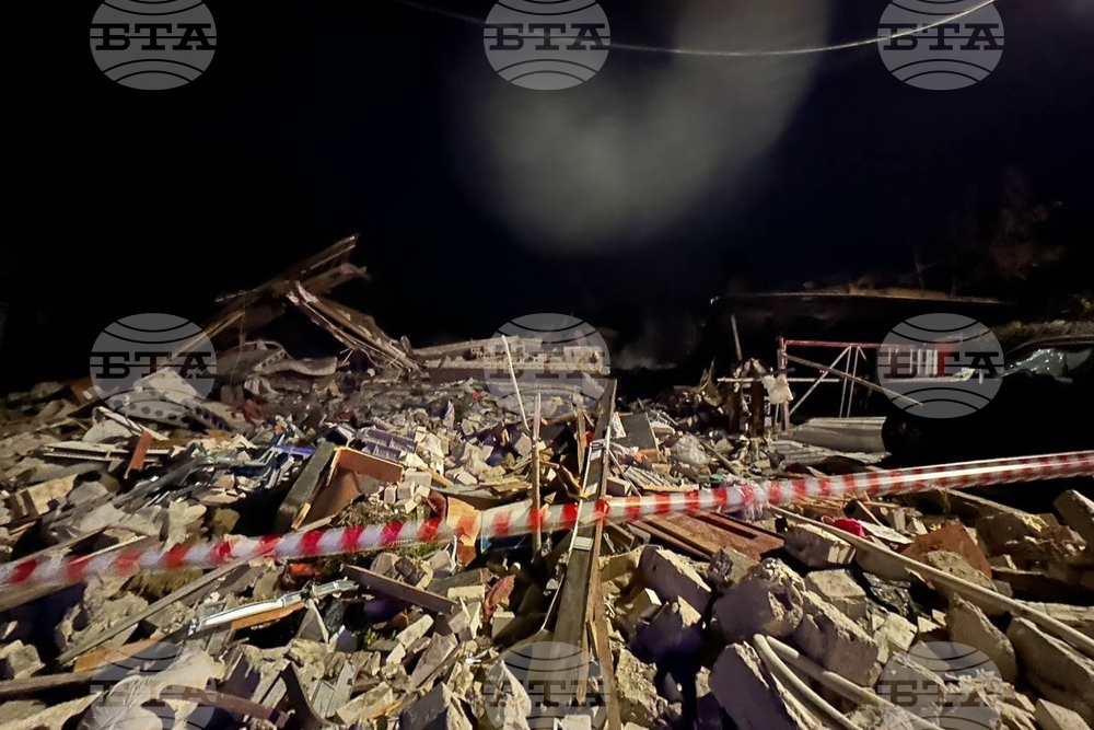 Един човек загина, а четирима са ранени при украински атаки с дронове срещу руската Белгородска област, съобщиха местните власти