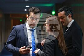 Парламент - кулоари - Кирил Петков