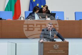 Парламент - извънредно заседание