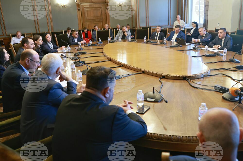 Парламент - Комисия по отбрана - заседание