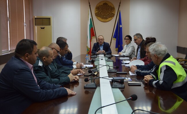 Мерки и механизми за ограничаване трафика по Международния път Е-79 обсъдиха в Областна администрация Видин