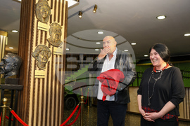 Сатиричен театър - колона с маски - откриване