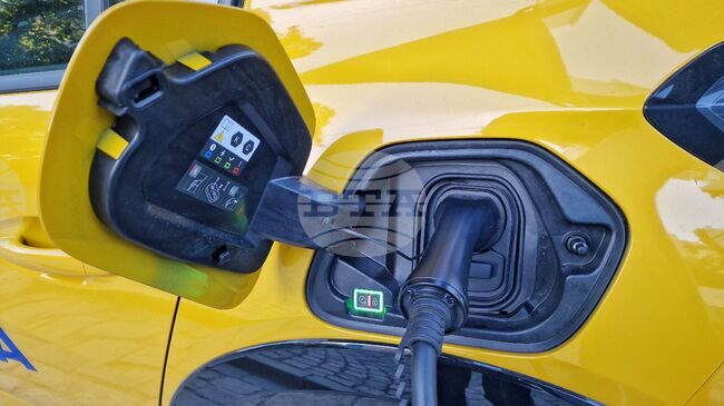 „Електрочардж“ и бензиностанции „Петрол“ ще изградят у нас 200 зарядни станции за електромобили през следващите три години