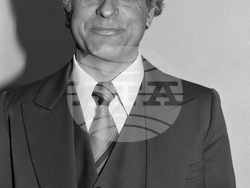 Проф. Величко Минеков - скулптор