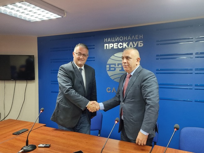 Пресконференция на адвокат Димитър Сяров, областен председател на партия КОД в Сливен