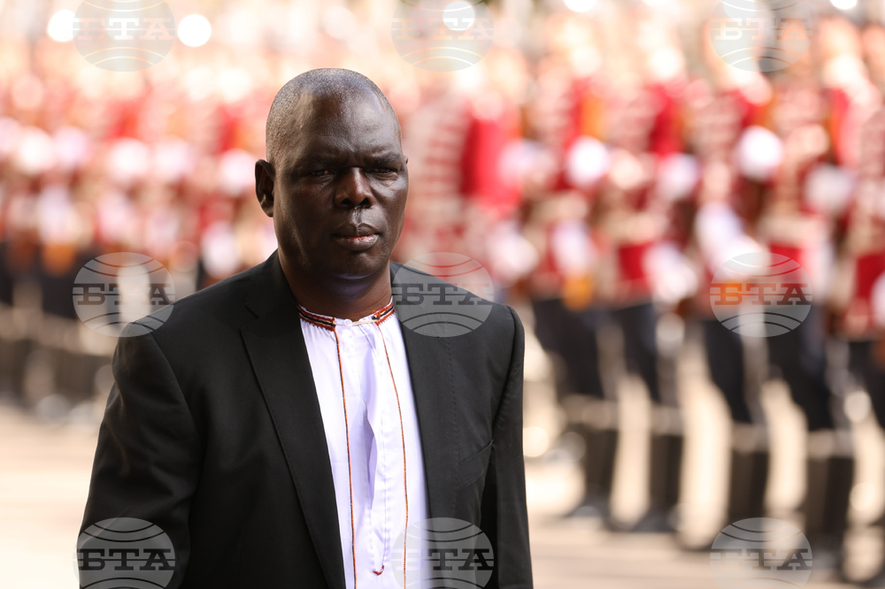 Посланик на Република Уганда, седалище Берлин - Стивън Мубиру - акредитивни писма - връчване