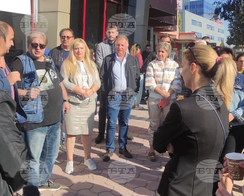 Кандидатът на БСП за кмет на Пловдив арх. Костадин Палазов пред протестиращите на Брезовско шосе: Общината е длъжна да осигури обходен маршрут 