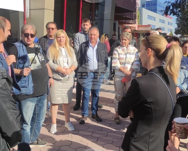 Кандидатът на БСП за кмет на Пловдив арх. Костадин Палазов пред протестиращите на Брезовско шосе: Общината е длъжна да осигури обходен маршрут 