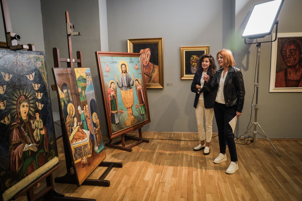 СО: По инициатива на кмета Фандъкова бяха реставрирани 4 икони, които ще бъдат поставени в Желязната църква „Св.Стефан“ в Истанбул