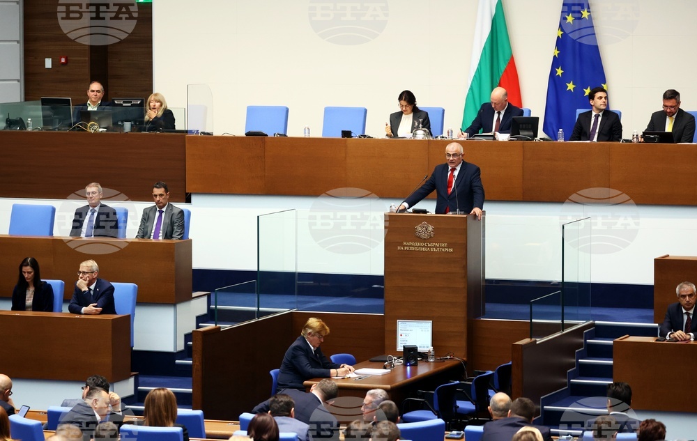 Парламент - извънредно заседание - вот на недоверие