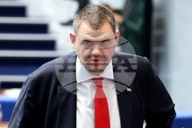 Парламент - извънредно заседание - вот на недоверие