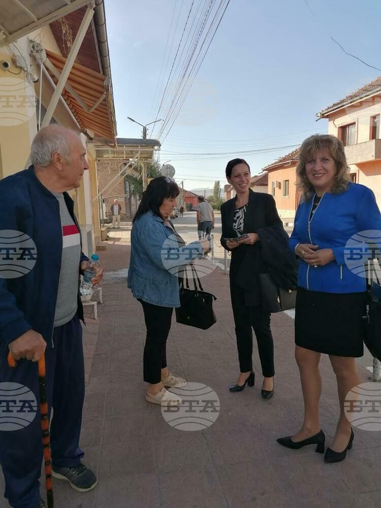 В ловешкото село Баховица ще бъде доасфалтиран площадът, съобщиха от ГЕРБ (СДС)- Ловеч