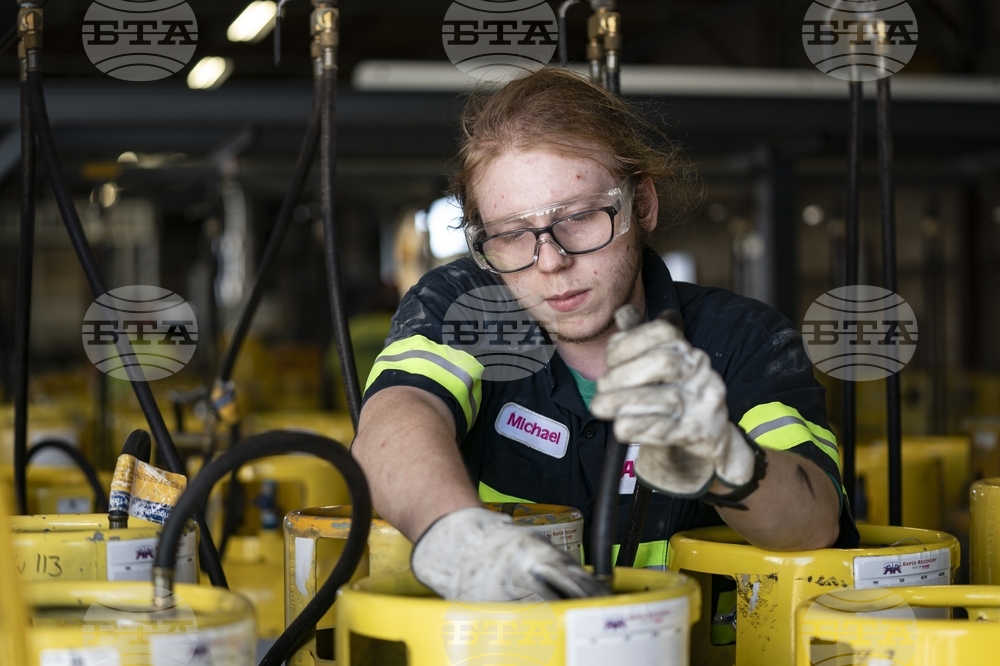 Производството и потреблението на химикали в ЕС намаляват значително през десетгодишния период до 2024 г., отчита Евростат