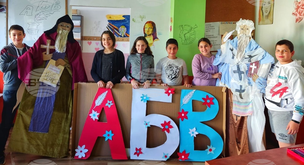 3D пано на св.св. Кирил и Методий изработиха ученици в Търговище
