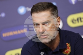 Футбол - национален отбор - пресконференция - Младен Кърстаич