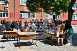 Пловдив - ученици - стенописно пано