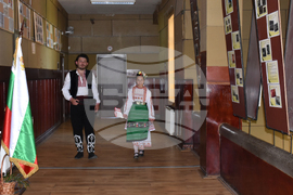 Село Ново село - 150-години Средно училище „Св.св. Кирил и Методий”