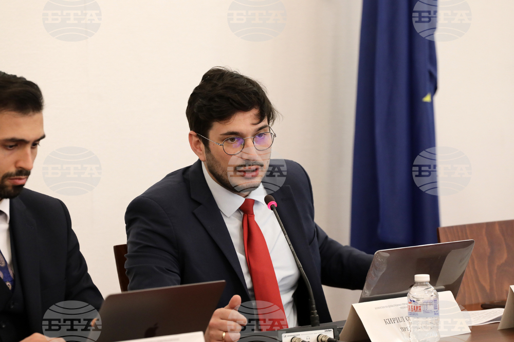 Парламент - Комисия по електронно управление и информационни технологии