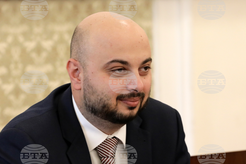 Парламент - Комисия по електронно управление и информационни технологии