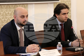 Парламент - Комисия по електронно управление и информационни технологии