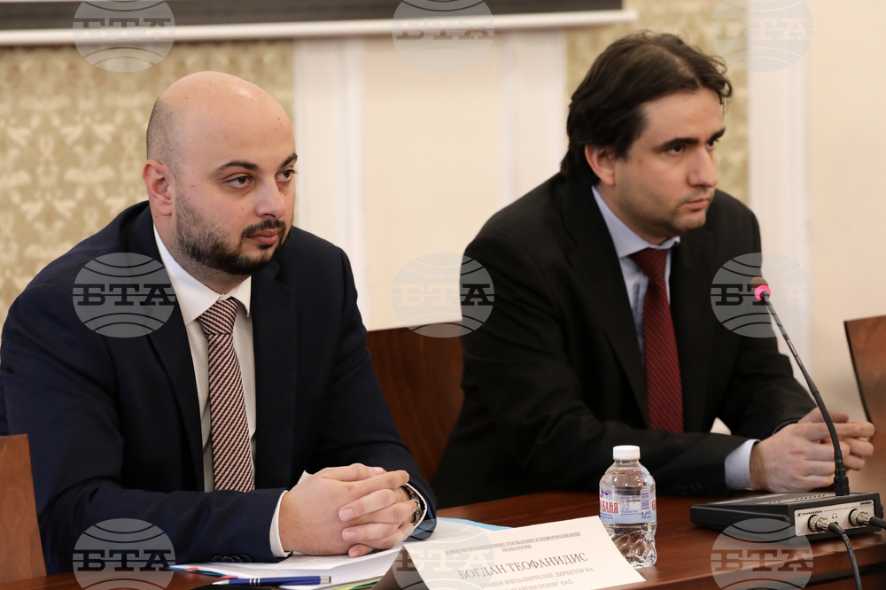 Парламент - Комисия по електронно управление и информационни технологии