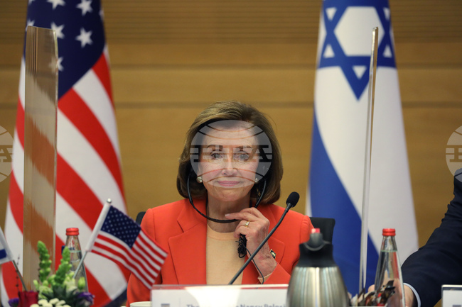 Нанси Пелоси пристигна в Израел заедно с делегация от Конгреса на САЩ 