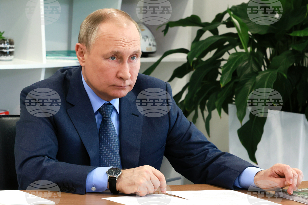 Великобритания наложи санкции срещу бившата съпруга на Путин и негови роднини