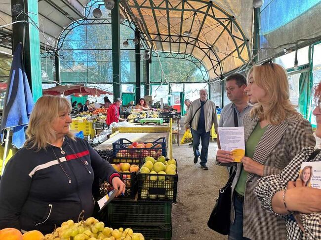Предвиждаме цялостна реконструкция на Централния кооперативен пазар в Добрич, каза кандидатът за кмет Йорданка Костадинова