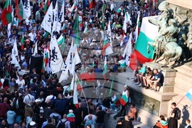 Възраждане - протест