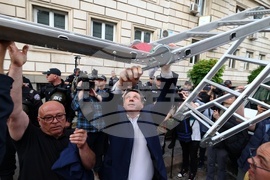 Възраждане - протест