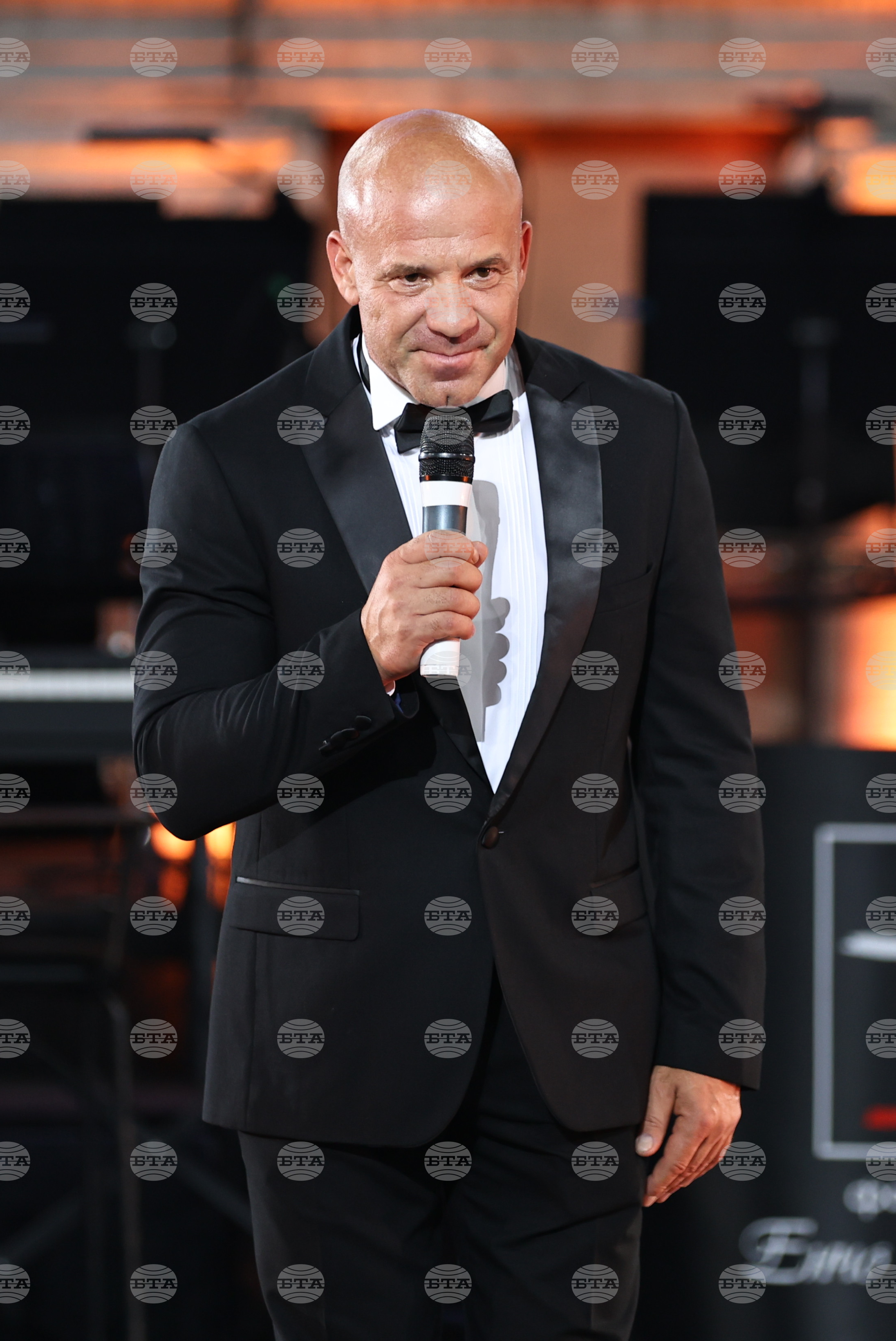 Енчо Керязов - цирков акробат и еквилибрист