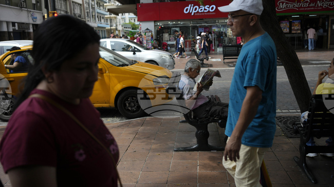 Еквадор въвежда мита от 30 на сто върху вноса на стоки от съседна Колумбия заради липсата на съдействие в борбата с наркотрафика