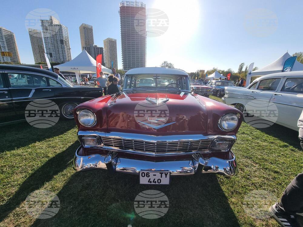 Турция - Анкара - ретро автомобили - фестивал