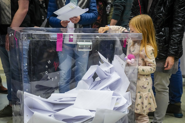 Полша може да е регистрирала най-високата си избирателна активност след падането на комунизма, каза шефът на изборната комисия
